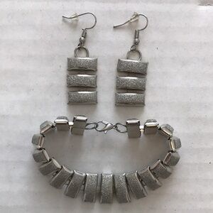 Necklace/Earrings/Bracelet Set